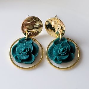 Fall polymer clay earrings, flower shape.
